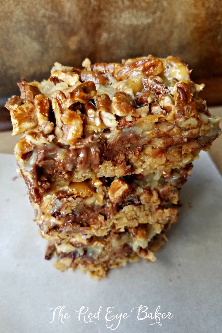 Oatmeal Magic Cookie Bars | With only 7 basic ingredients you probably have all you need in your pantry to make these delicious and indulgent Oatmeal Magic Cookie Bars right now!
