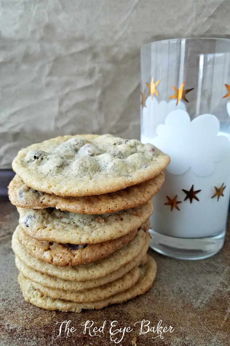 Chewy Chocolate Chip Cookies | Is there anything better than an ooey, gooey, cookie? These Chewy Chocolate Chip Cookies are sure to please the cookie monster in your life.