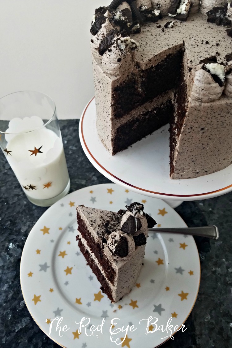 Oreo Layer Cake | This 6" Oreo Layer Cake is perfect for when you want to have a tasty cake without all the leftovers. A cookies and cream lovers delight!